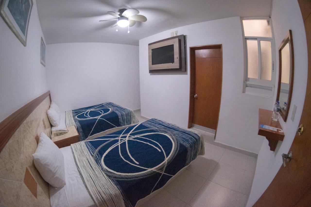 Hotel Niza Zona Piel Леон Екстер'єр фото