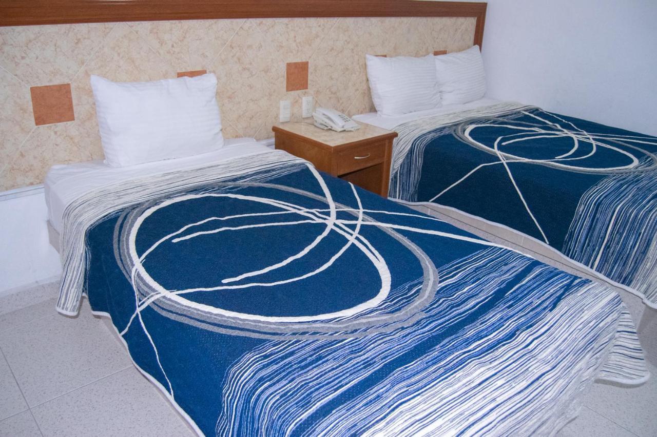Hotel Niza Zona Piel Леон Екстер'єр фото
