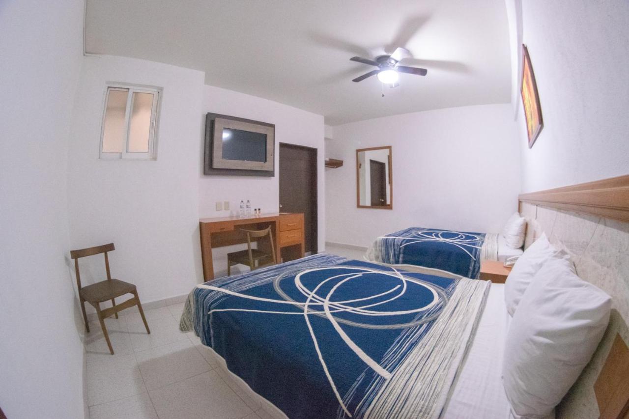 Hotel Niza Zona Piel Леон Екстер'єр фото