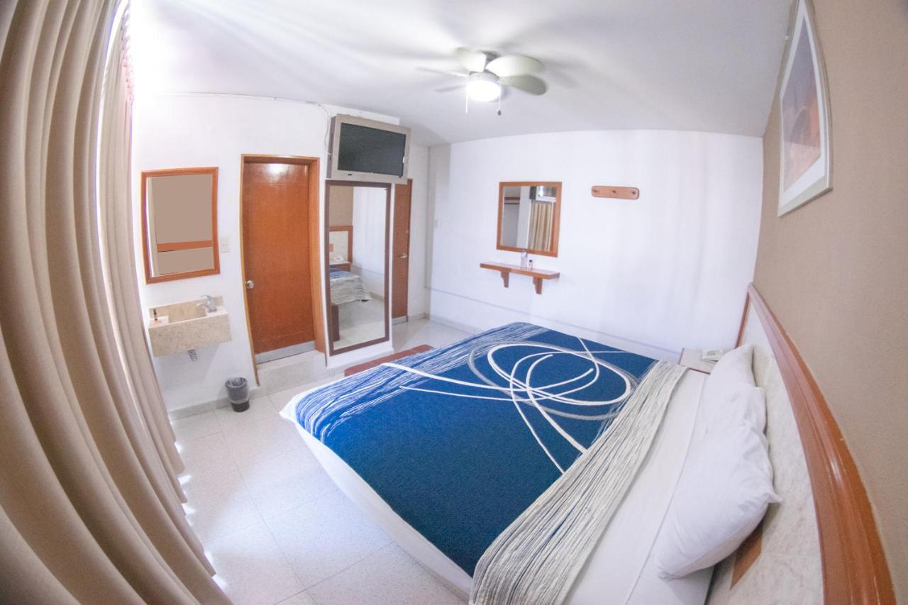 Hotel Niza Zona Piel Леон Екстер'єр фото